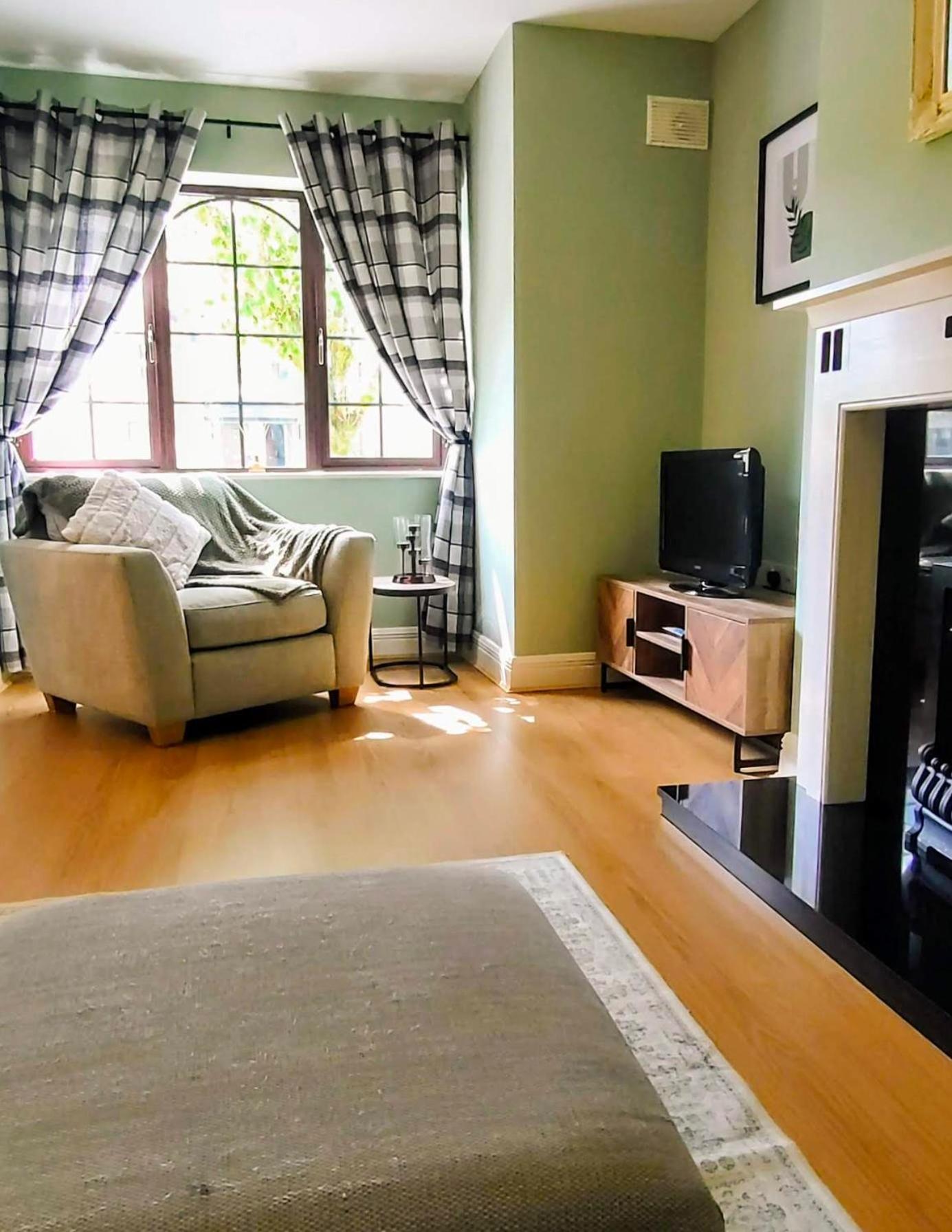 Rynn Haven - Enchanting Townhouse Lough Rynn Mohill Eksteriør billede