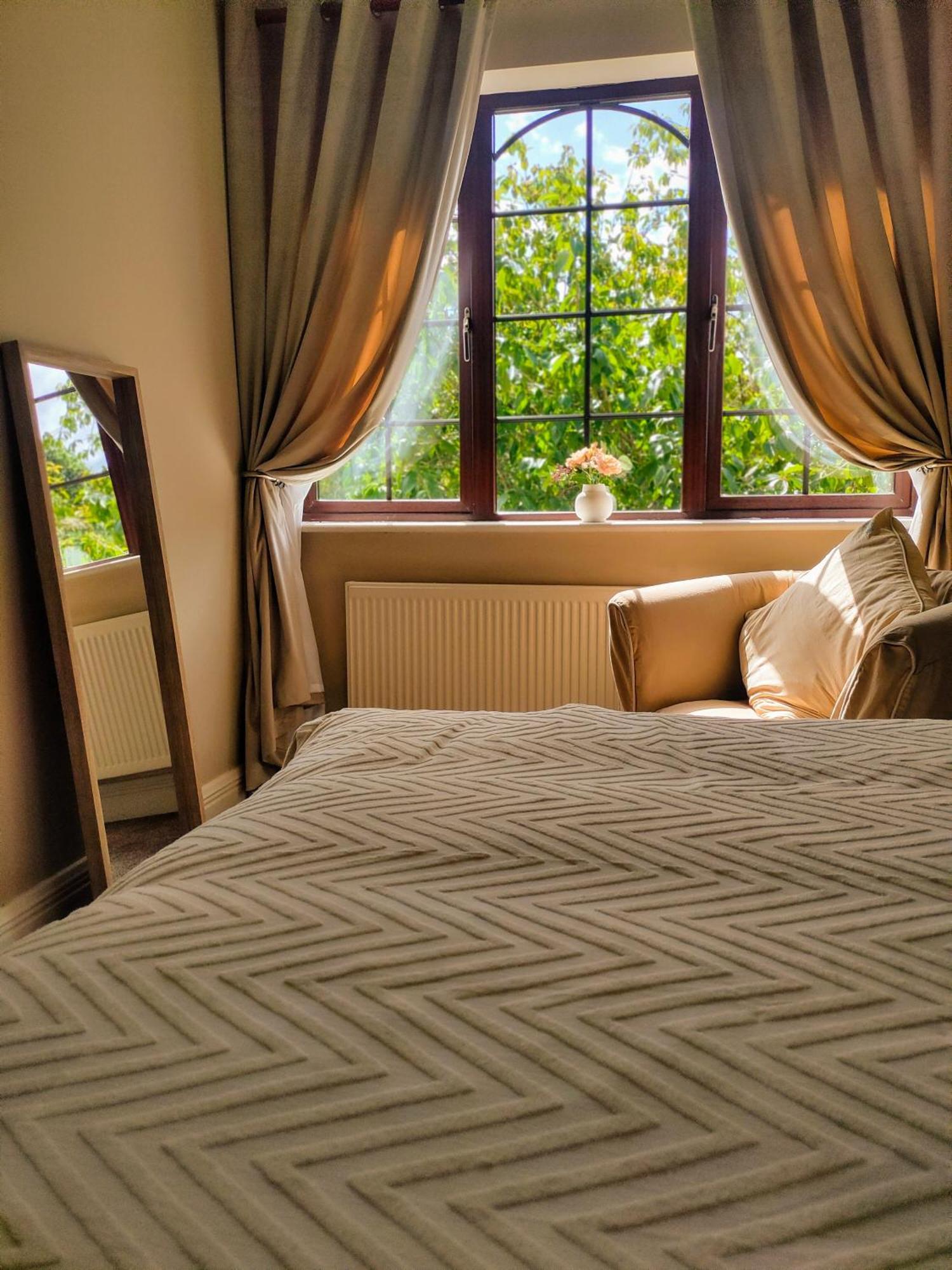 Rynn Haven - Enchanting Townhouse Lough Rynn Mohill Eksteriør billede